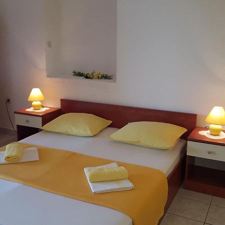 Apartments With A Parking Space Gradac, Makarska - 11332 Gradac  Værelse billede