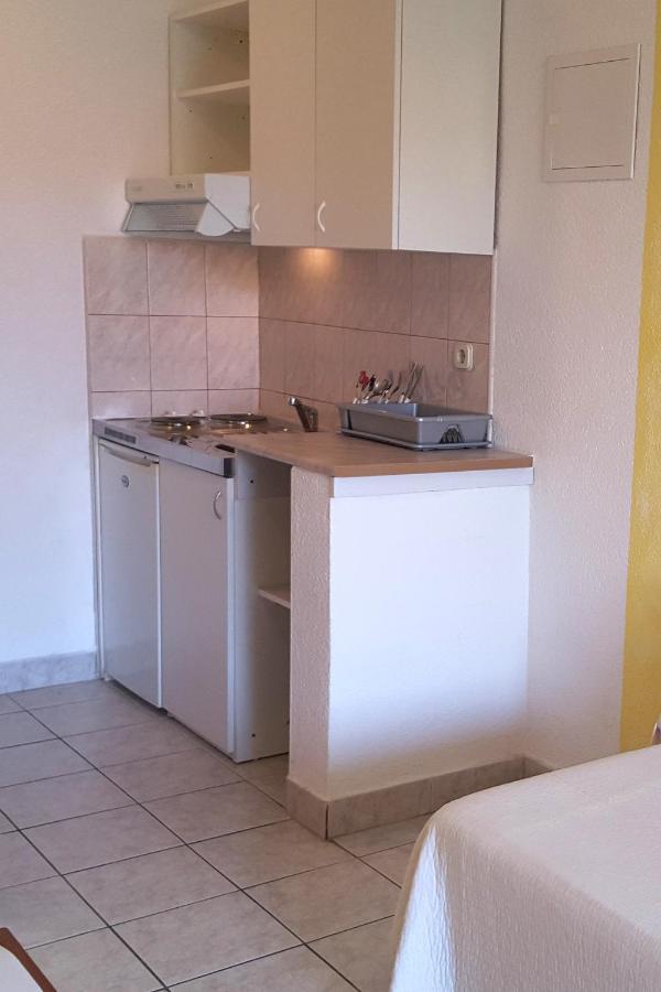 Apartments With A Parking Space Gradac, Makarska - 11332 Eksteriør billede
