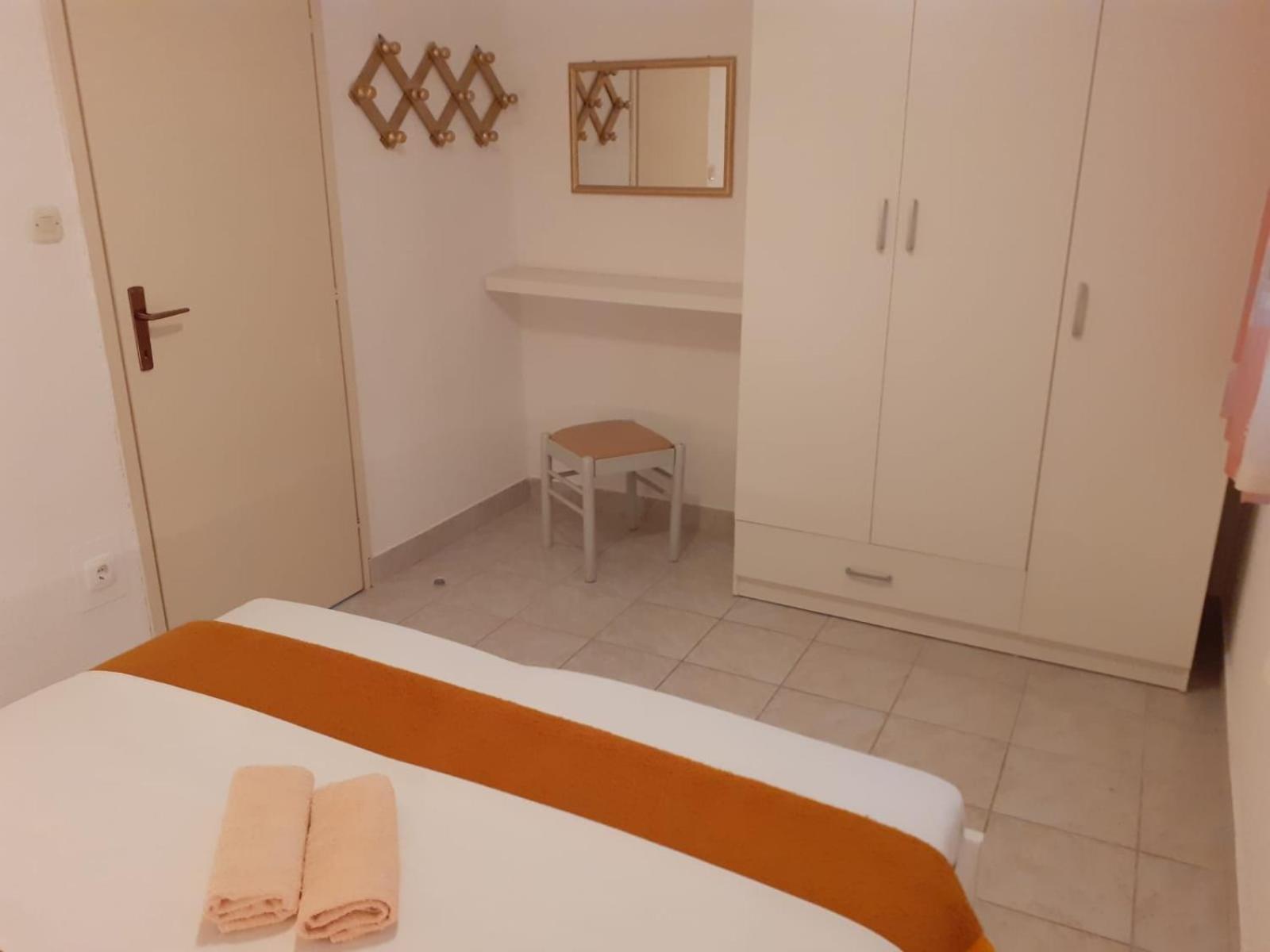 Apartments With A Parking Space Gradac, Makarska - 11332 Gradac  Værelse billede
