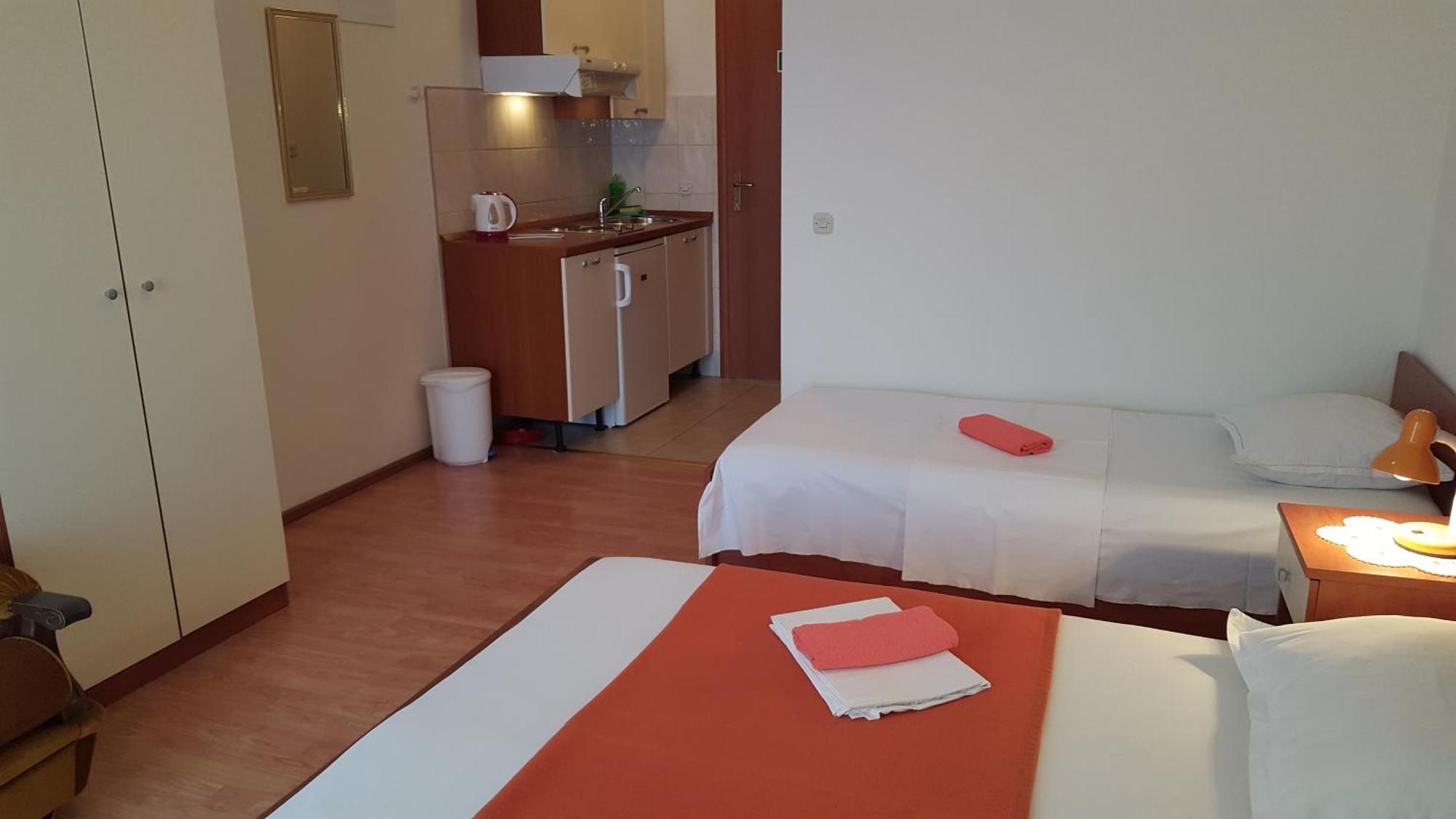 Apartments With A Parking Space Gradac, Makarska - 11332 Gradac  Værelse billede